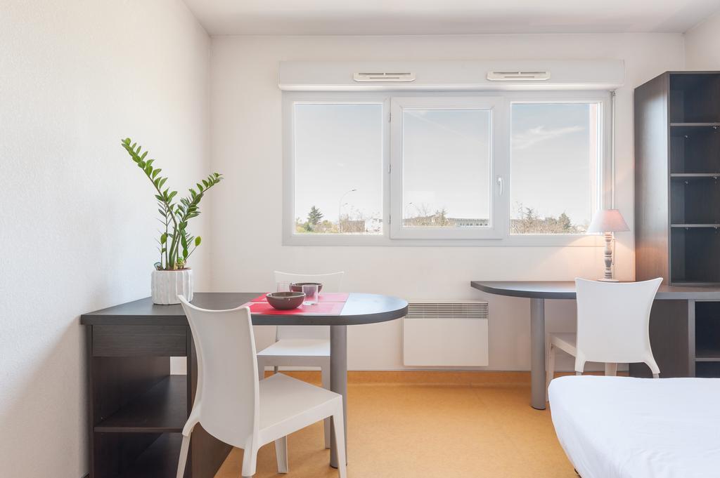 City Residence Lyon Marcy Bagian luar foto