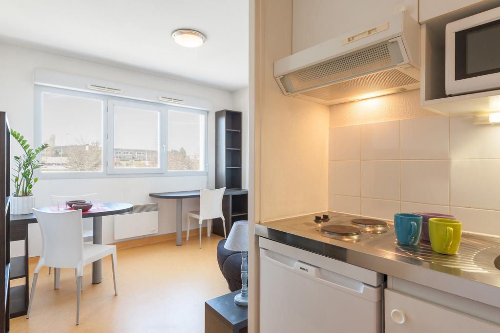 City Residence Lyon Marcy Bagian luar foto